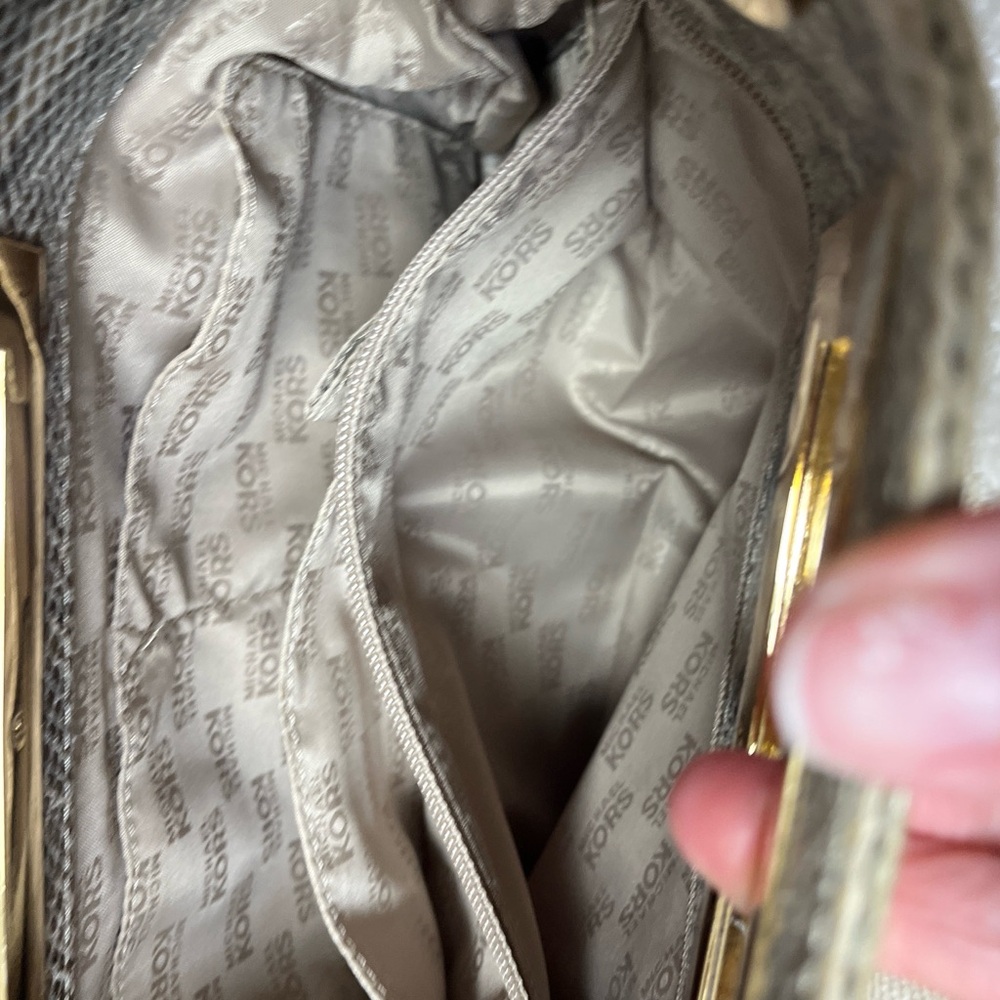 Michael Kors crossbody/Clutch, EUC, snakeskin pattern, soft, heavy feel - Picture 10 of 14